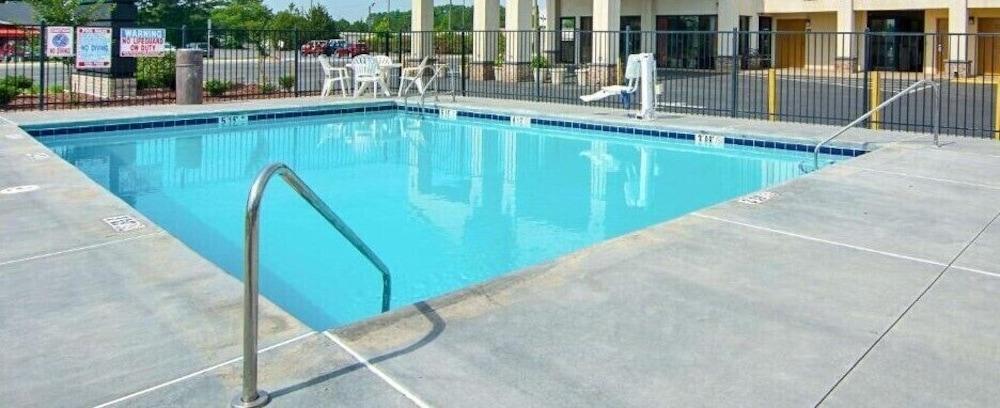 Quality North I-75 Hotel Calhoun