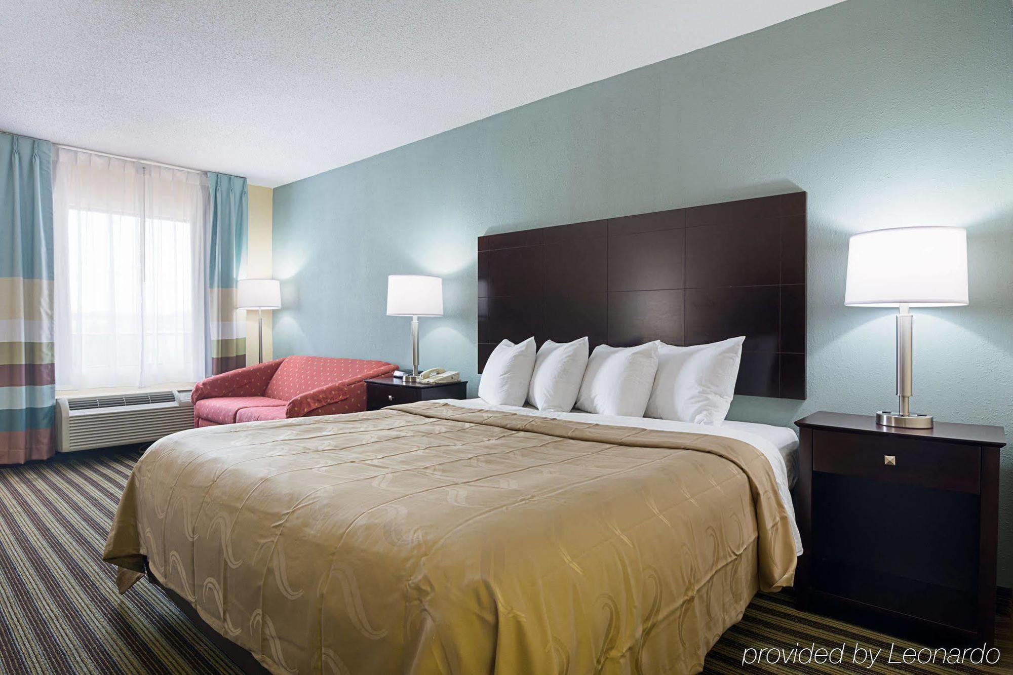 Quality North I-75 Hotel 2*